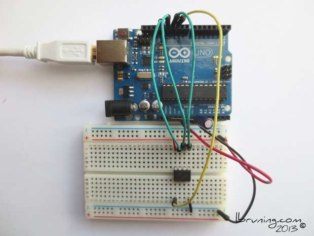 Arduino Uno connected to Breadboard used for Programing ATtiny45